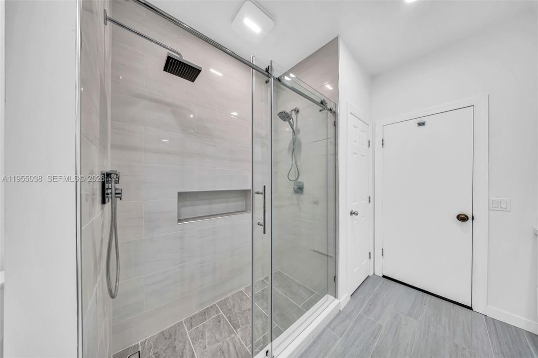 Active With Contract: $1,750,000 (5 beds, 4 baths, 3253 Square Feet)