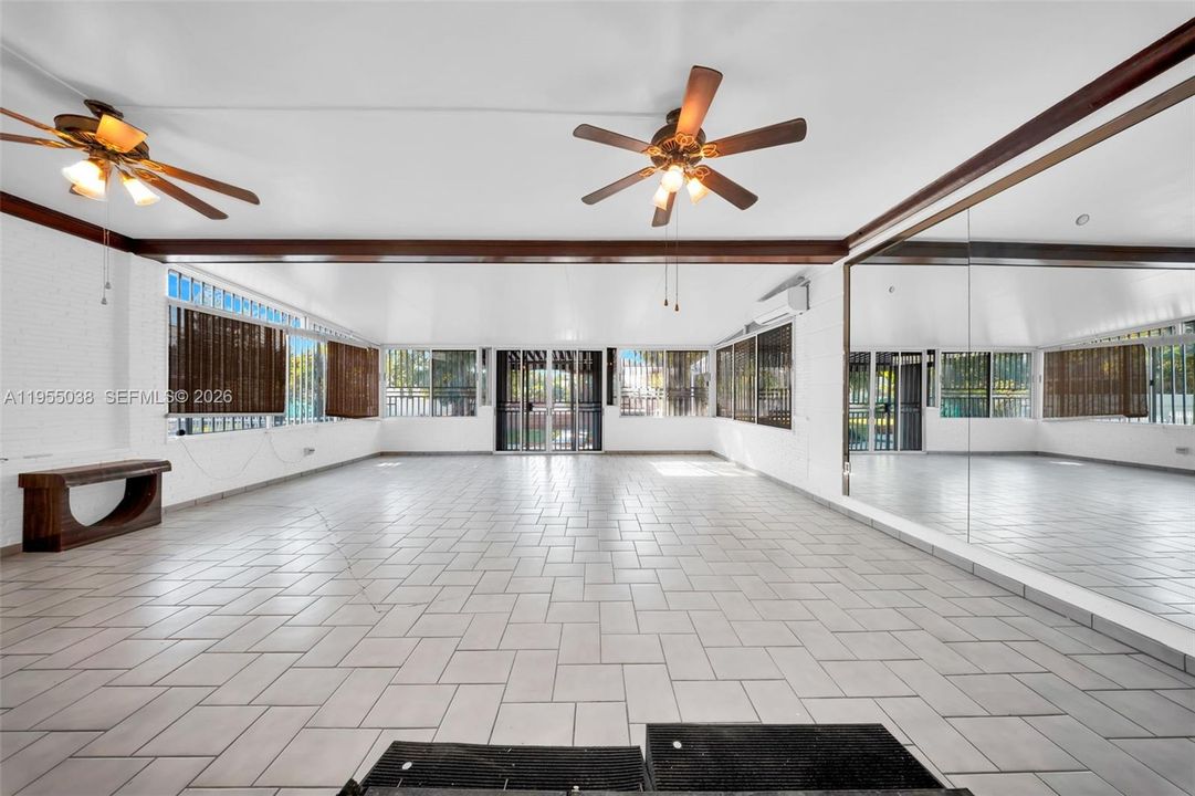 Active With Contract: $1,750,000 (5 beds, 4 baths, 3253 Square Feet)