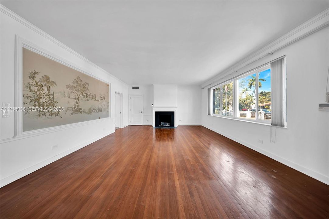 Active With Contract: $1,750,000 (5 beds, 4 baths, 3253 Square Feet)