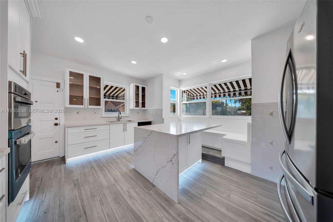 Active With Contract: $1,750,000 (5 beds, 4 baths, 3253 Square Feet)