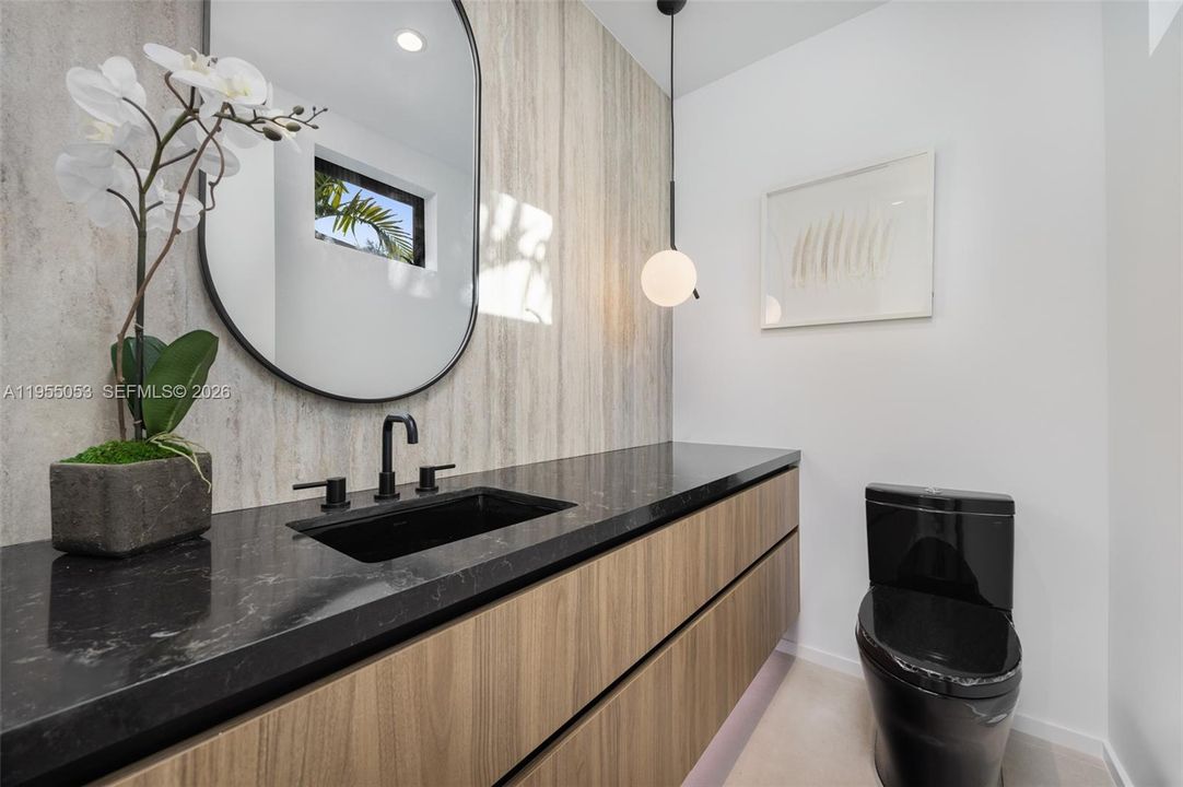 Powder bath