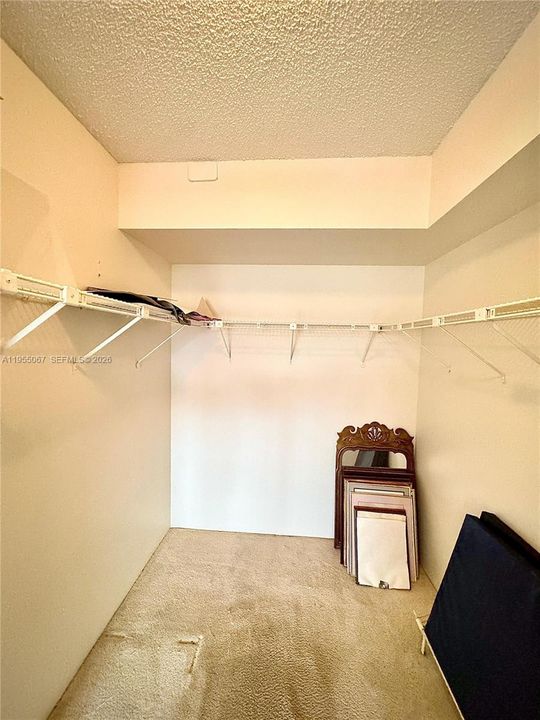 For Sale: $147,000 (2 beds, 2 baths, 1120 Square Feet)