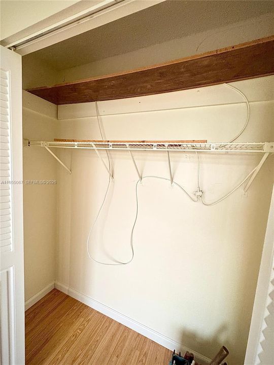 For Sale: $147,000 (2 beds, 2 baths, 1120 Square Feet)