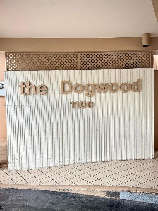 For Sale: $147,000 (2 beds, 2 baths, 1120 Square Feet)