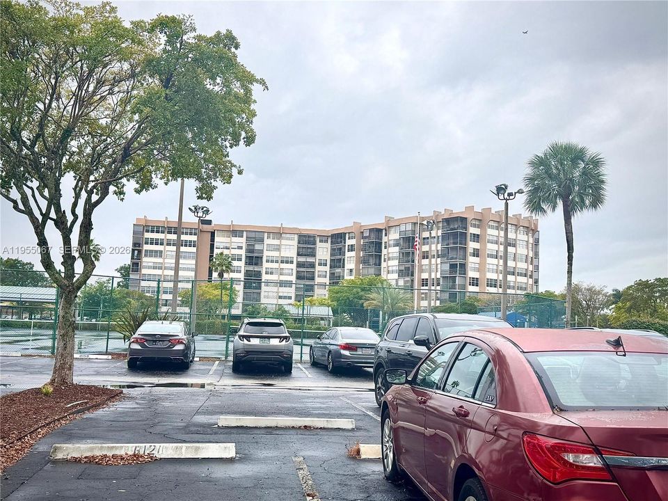 For Sale: $147,000 (2 beds, 2 baths, 1120 Square Feet)