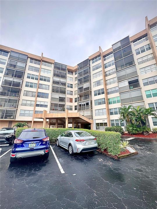 For Sale: $147,000 (2 beds, 2 baths, 1120 Square Feet)