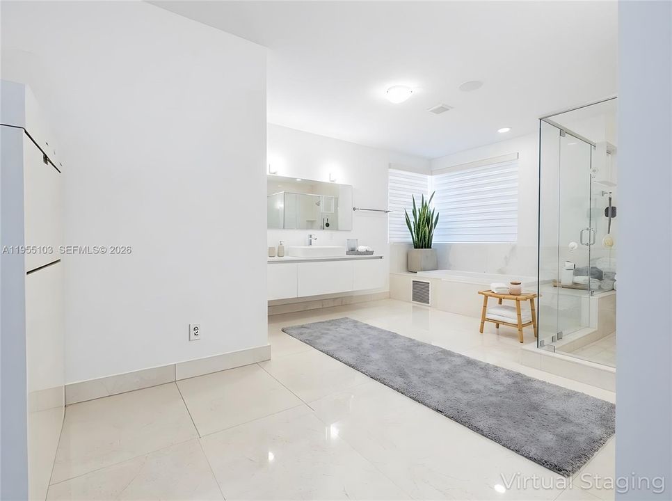 For Sale: $3,399,000 (6 beds, 7 baths, 4874 Square Feet)