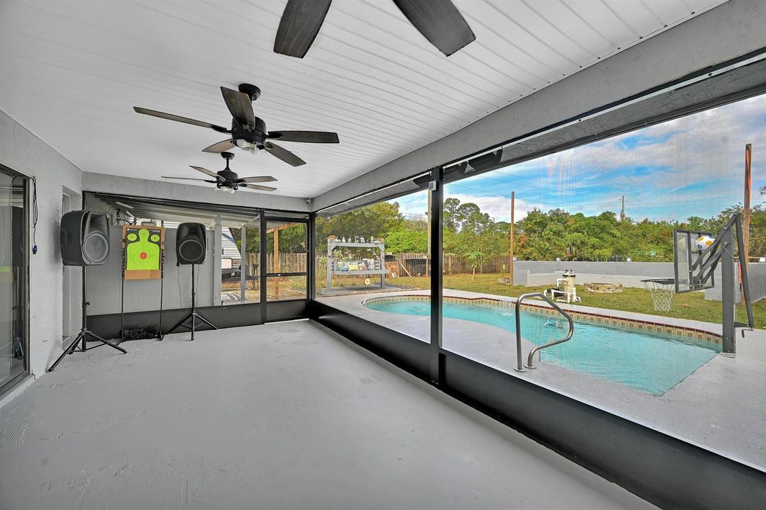 SCREENED PATIO