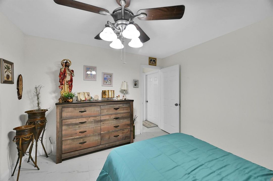 MIL BEDROOM 2