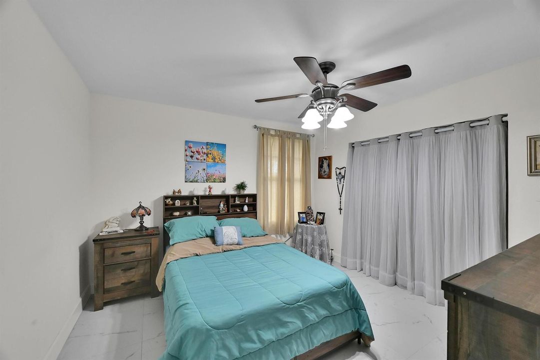 MIL BEDROOM 2