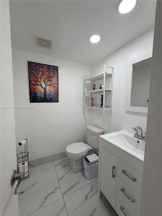 На продажу: $135,000 (1 спален, 1 ванн, 811 Квадратных фут)