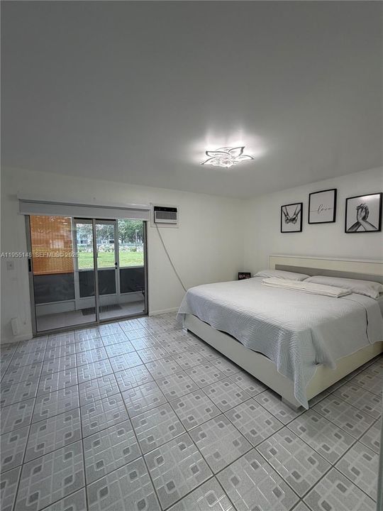 На продажу: $135,000 (1 спален, 1 ванн, 811 Квадратных фут)