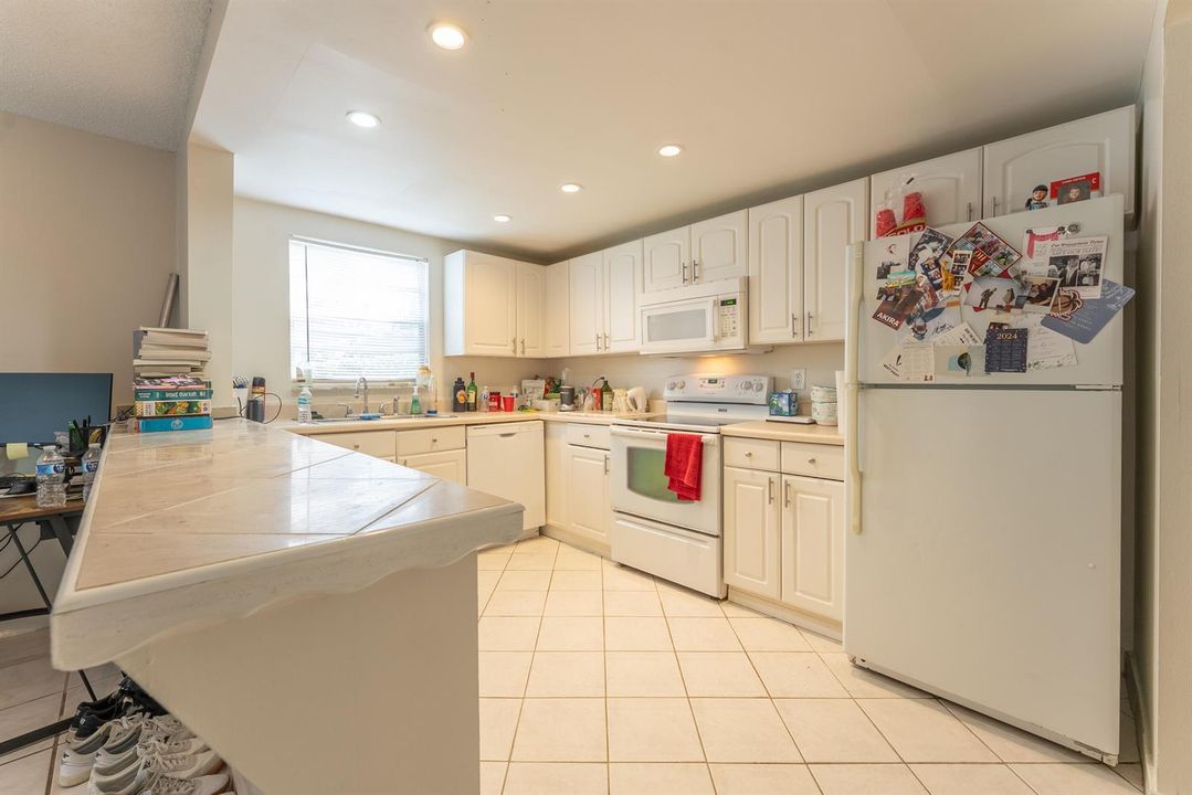 Woolf Realty_720 N Dixie-3083