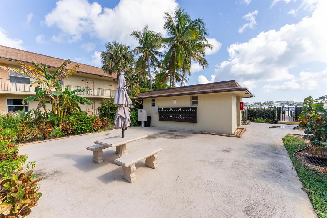 Woolf Realty_720 N Dixie-3317