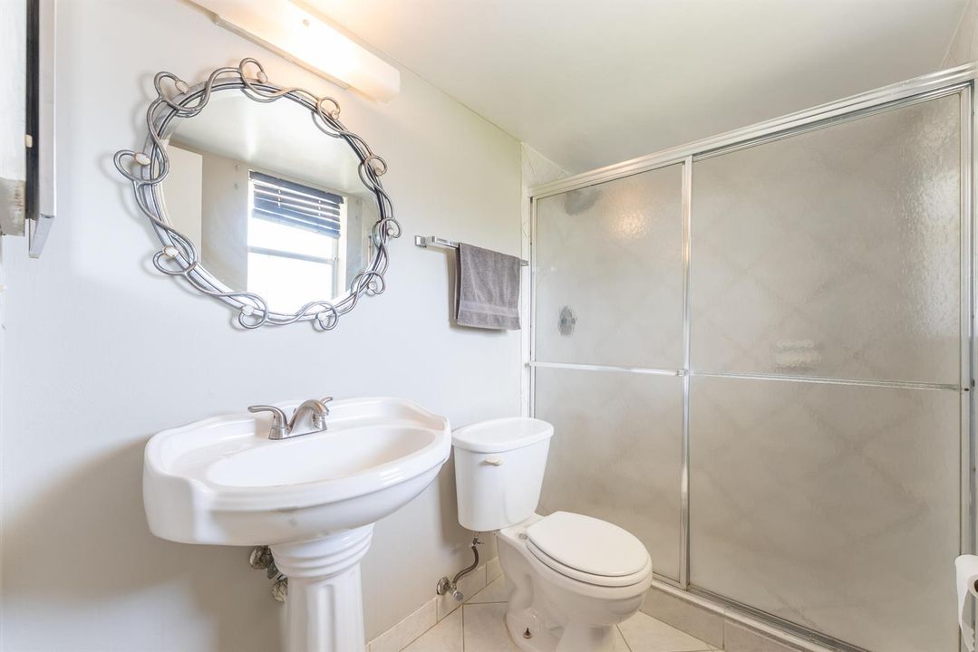 Woolf Realty_720 N Dixie-3128