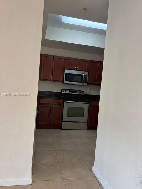 На продажу: $410,000 (3 спален, 2 ванн, 1207 Квадратных фут)