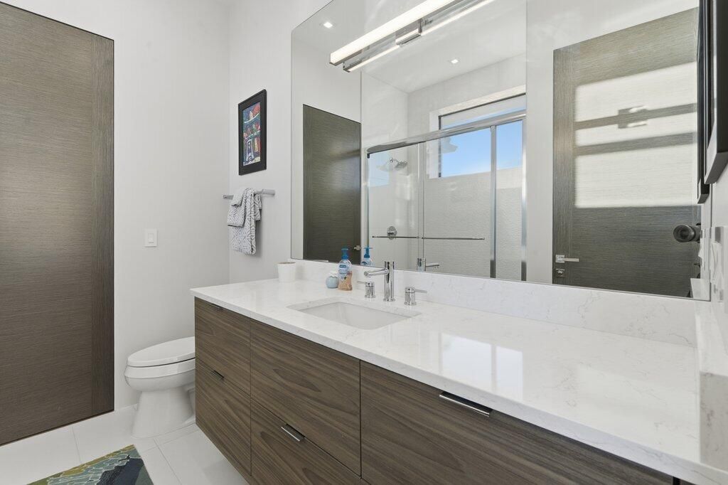 1271 NE Langford Ln-034.jpg-SMALL