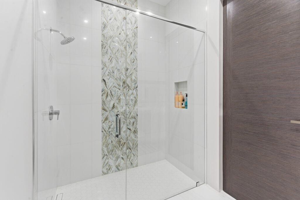 1271 NE Langford Ln-060.jpg-SMALL