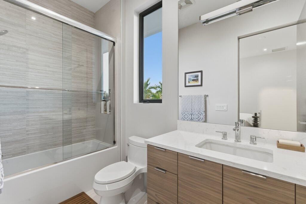 1271 NE Langford Ln-016.jpg-SMALL