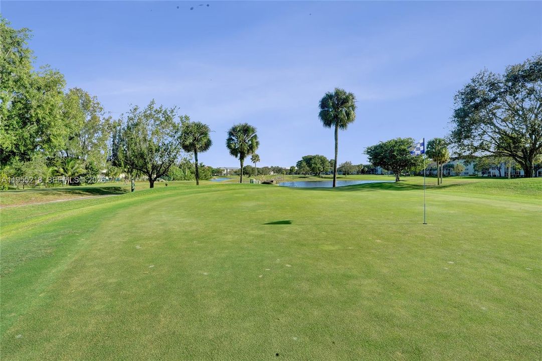 For Sale: $144,900 (1 beds, 1 baths, 1045 Square Feet)