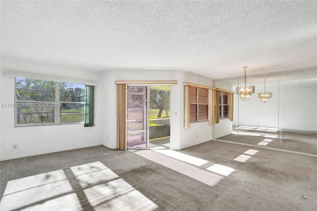 For Sale: $144,900 (1 beds, 1 baths, 1045 Square Feet)