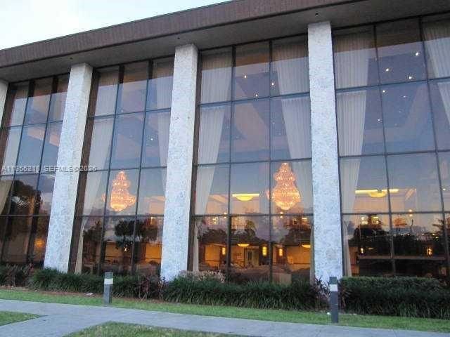 For Sale: $144,900 (1 beds, 1 baths, 1045 Square Feet)