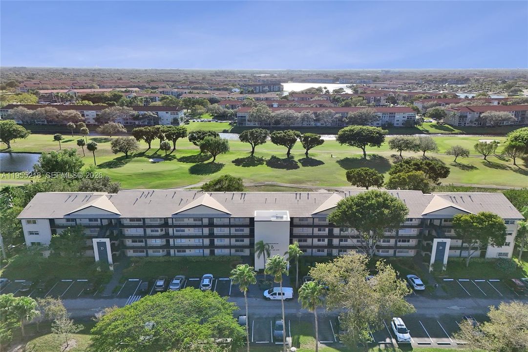 For Sale: $144,900 (1 beds, 1 baths, 1045 Square Feet)