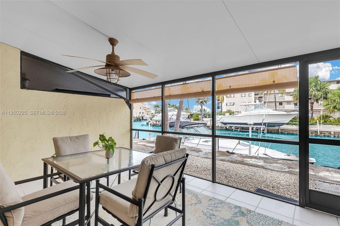 En Venta: $585,000 (3 camas, 2 baños, 1427 Pies cuadrados)