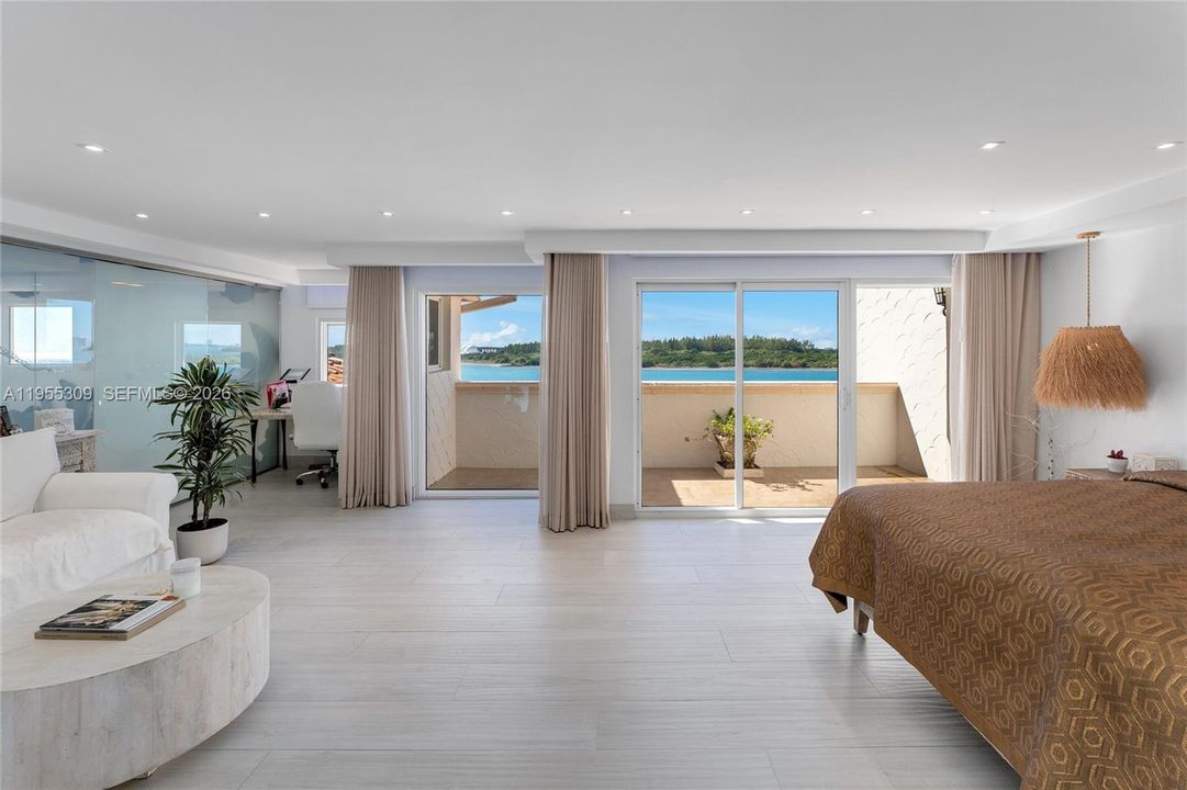 En Venta: $5,250,000 (3 camas, 3 baños, 3227 Pies cuadrados)