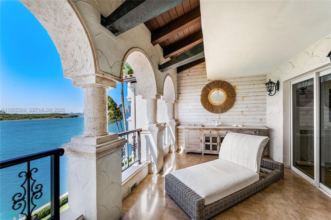 En Venta: $5,250,000 (3 camas, 3 baños, 3227 Pies cuadrados)