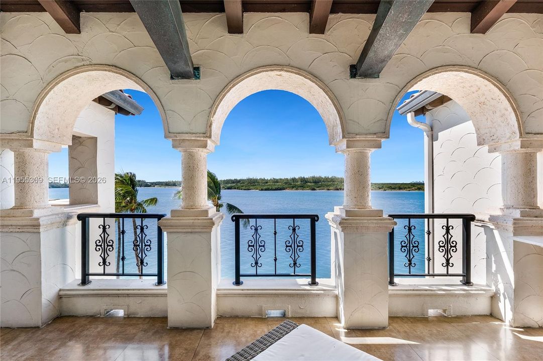 En Venta: $5,250,000 (3 camas, 3 baños, 3227 Pies cuadrados)