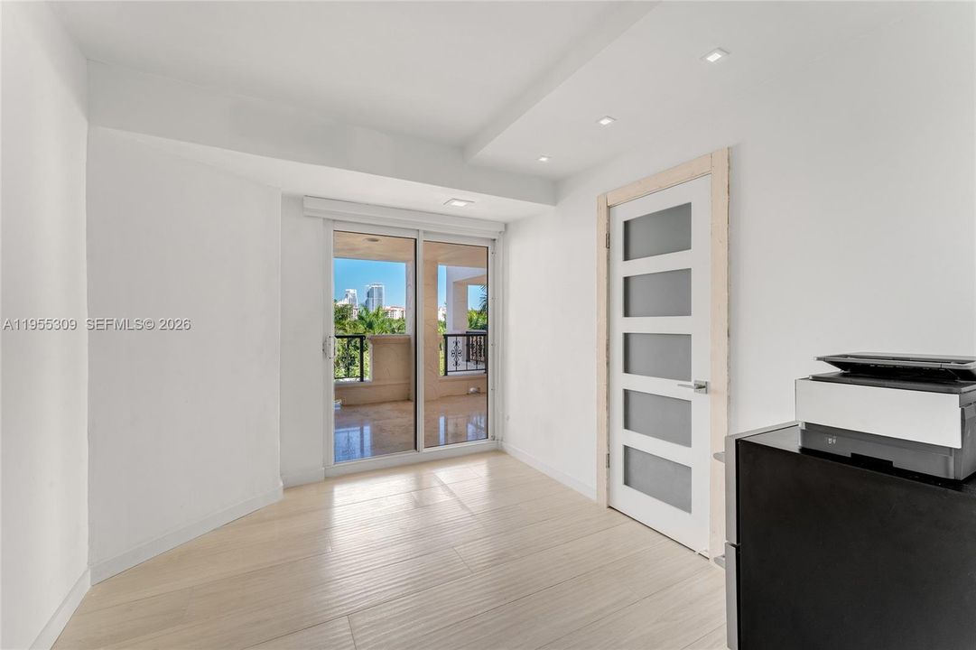 En Venta: $5,250,000 (3 camas, 3 baños, 3227 Pies cuadrados)