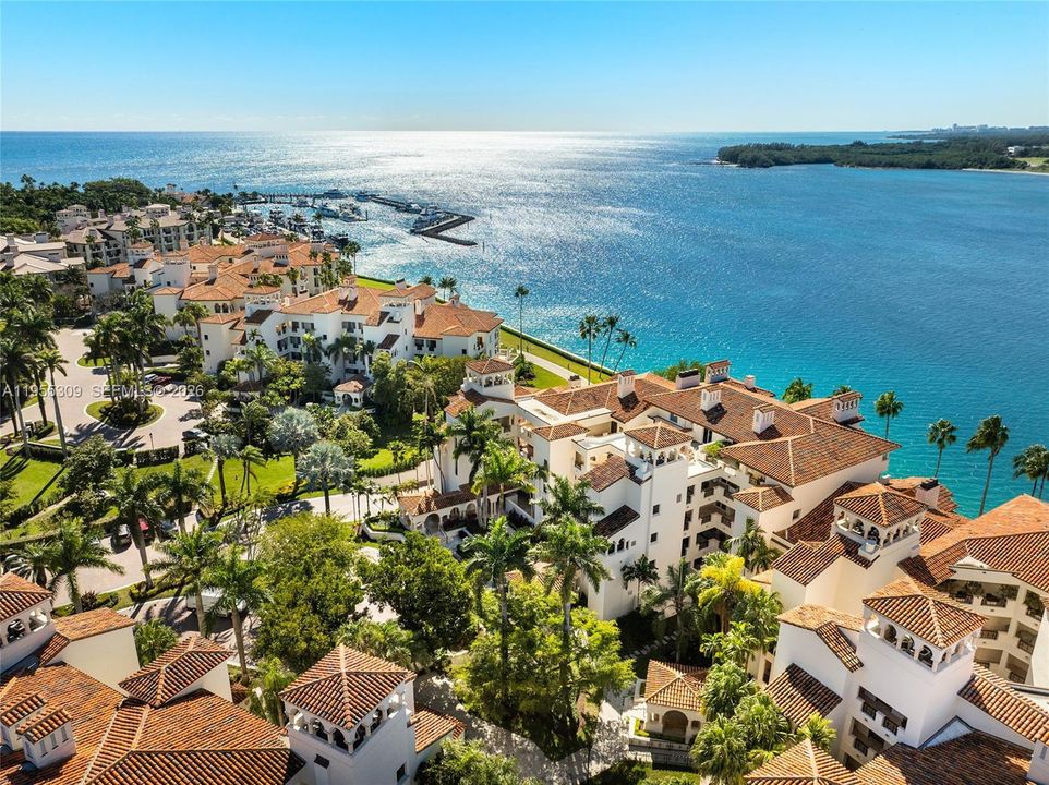En Venta: $5,250,000 (3 camas, 3 baños, 3227 Pies cuadrados)