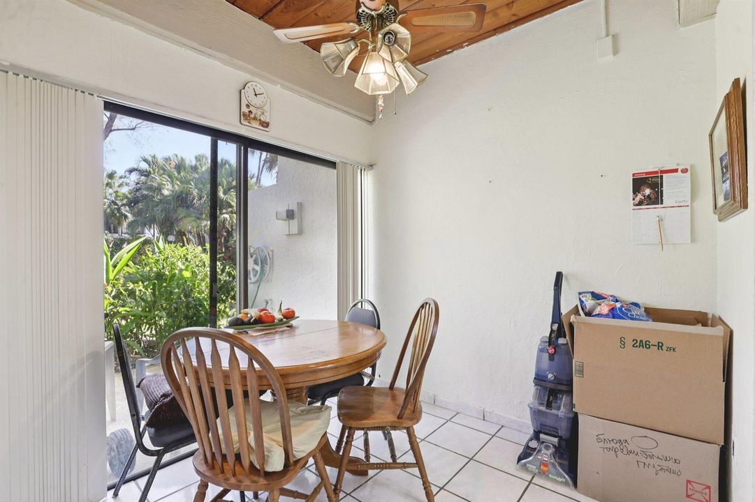 13-web-or-mls-NE 25th Ave apt 221b-S2801