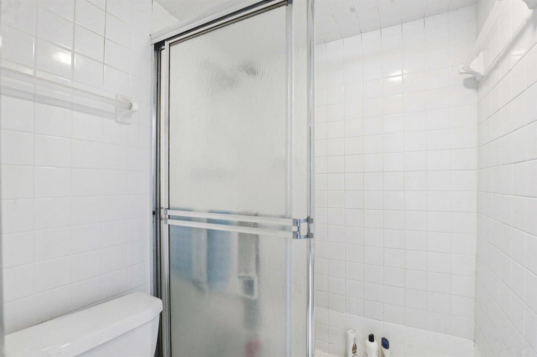 26-web-or-mls-NE 25th Ave apt 221b-S2801