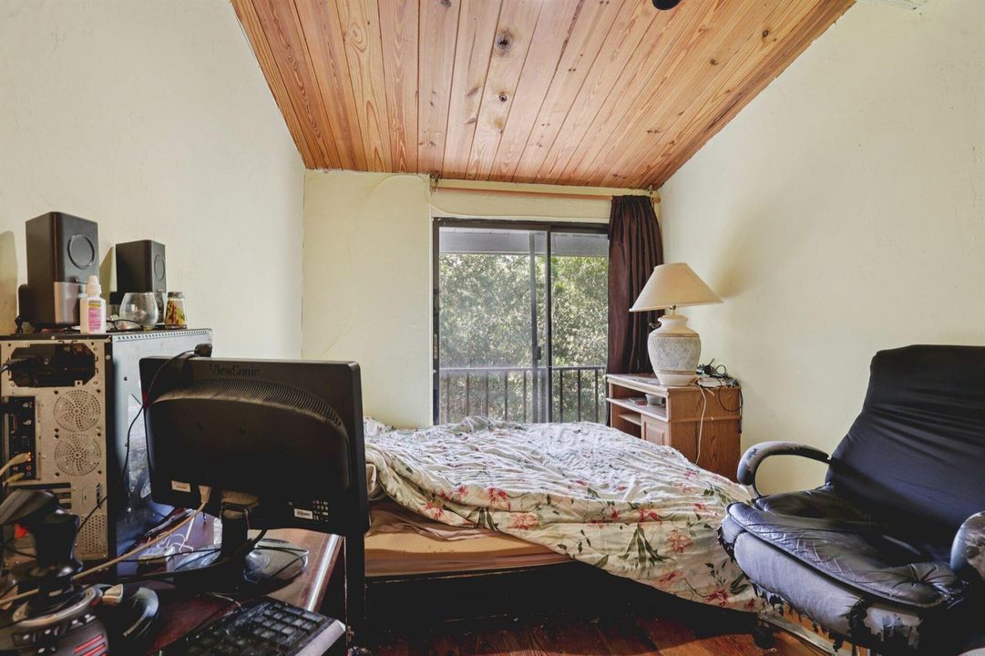 32-web-or-mls-NE 25th Ave apt 221b-S2801