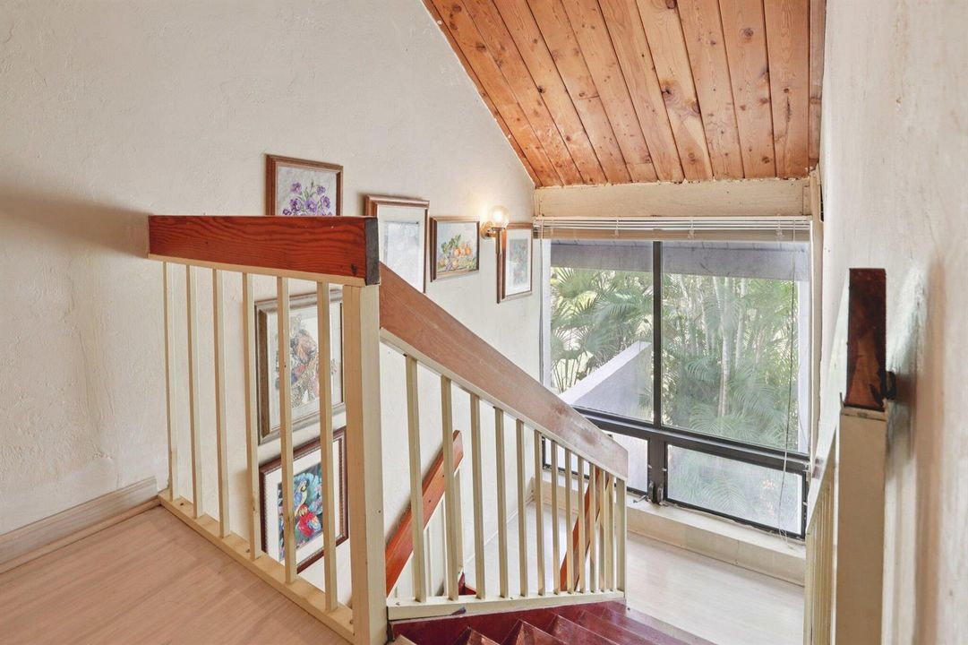 28-web-or-mls-NE 25th Ave apt 221b-S2801