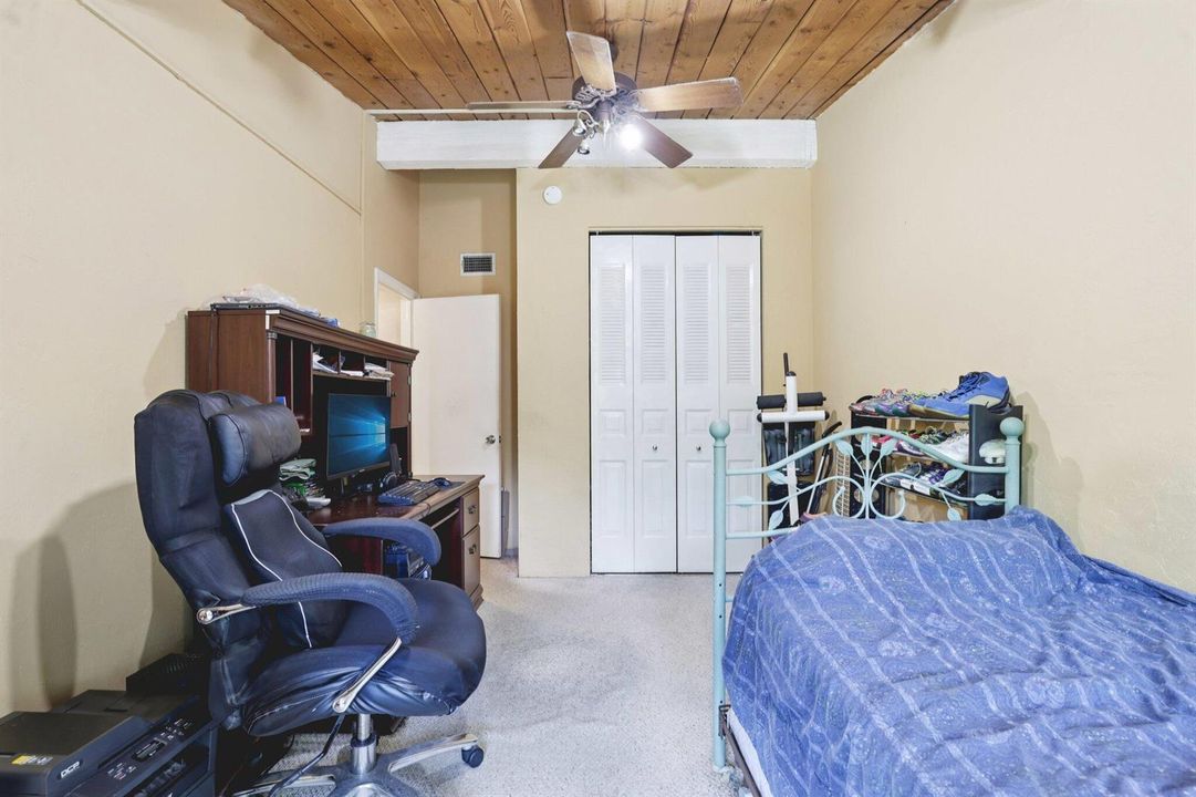 35-web-or-mls-NE 25th Ave apt 221b-S2801