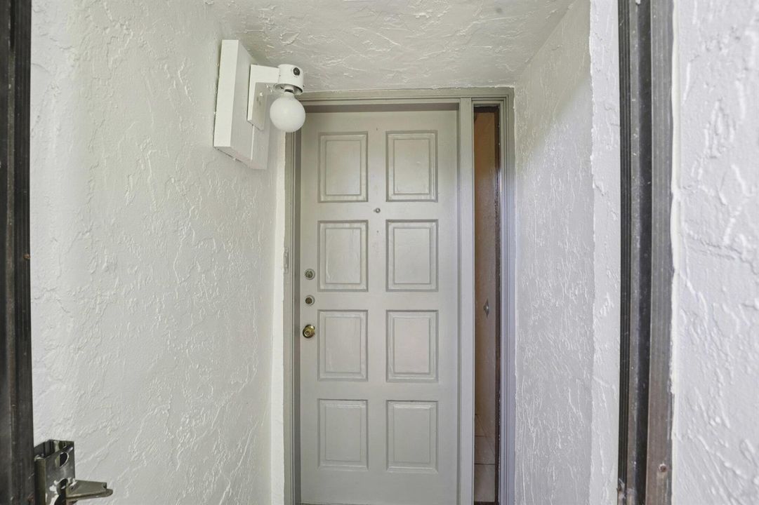 4-web-or-mls-NE 25th Ave apt 221b-S2801-