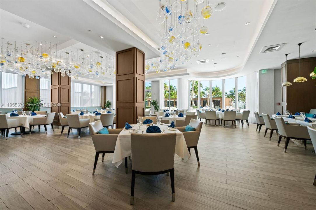 На продажу: $3,199,000 (3 спален, 3 ванн, 3300 Квадратных фут)
