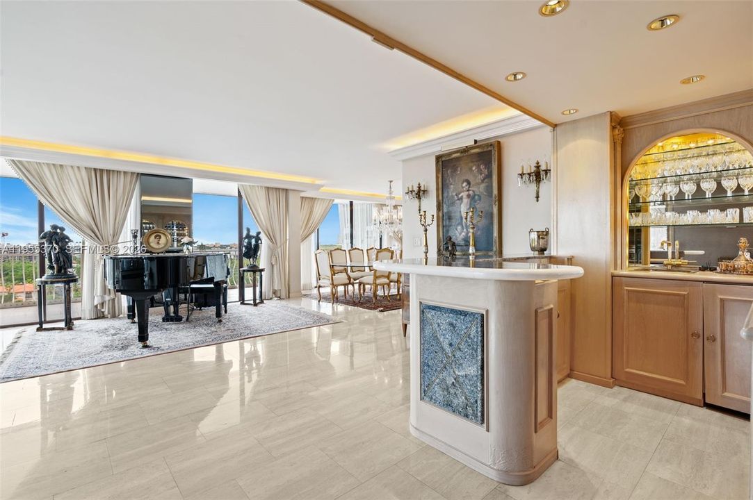 На продажу: $3,199,000 (3 спален, 3 ванн, 3300 Квадратных фут)