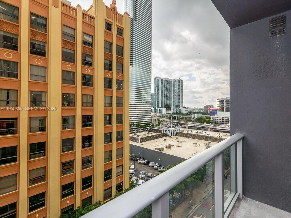 En Venta: $309,900 (0 camas, 1 baños, 526 Pies cuadrados)