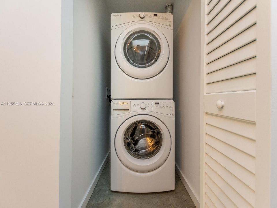 En Venta: $309,900 (0 camas, 1 baños, 526 Pies cuadrados)