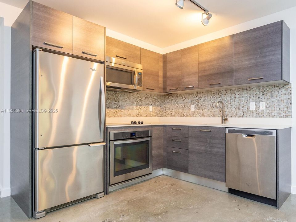 En Venta: $309,900 (0 camas, 1 baños, 526 Pies cuadrados)