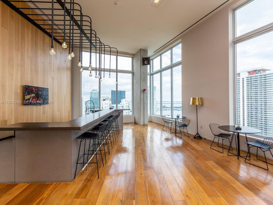 En Venta: $309,900 (0 camas, 1 baños, 526 Pies cuadrados)