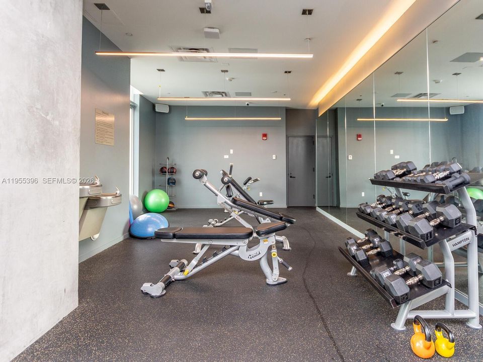 En Venta: $309,900 (0 camas, 1 baños, 526 Pies cuadrados)