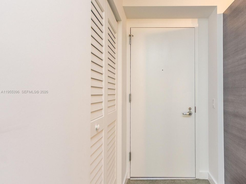 En Venta: $309,900 (0 camas, 1 baños, 526 Pies cuadrados)