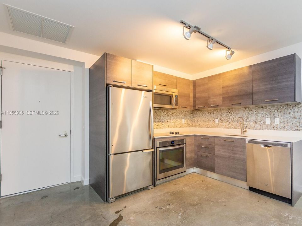 En Venta: $309,900 (0 camas, 1 baños, 526 Pies cuadrados)