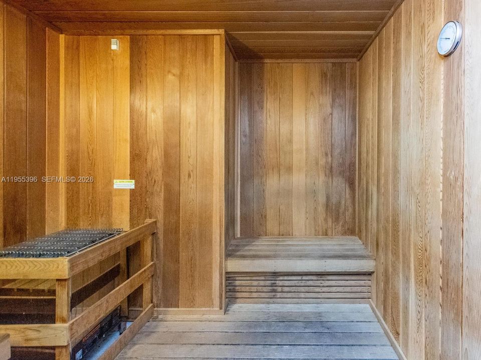 En Venta: $309,900 (0 camas, 1 baños, 526 Pies cuadrados)