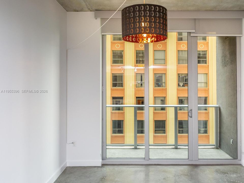 En Venta: $309,900 (0 camas, 1 baños, 526 Pies cuadrados)